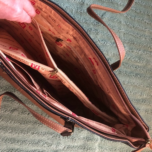 🤎 Stone Mountain Black & Tan Color Block Tote 🤎 - Picture 10 of 12